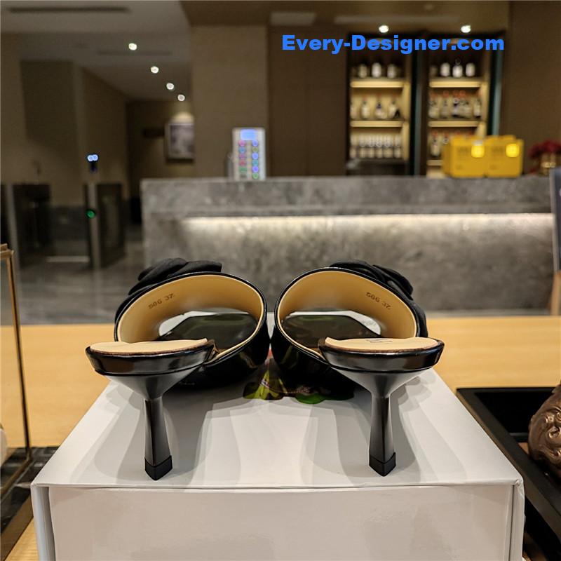 Pra*a low heel rosette square toe sandals