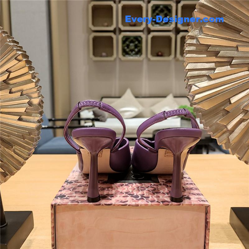 J1m*y Ch00 open toe sandals