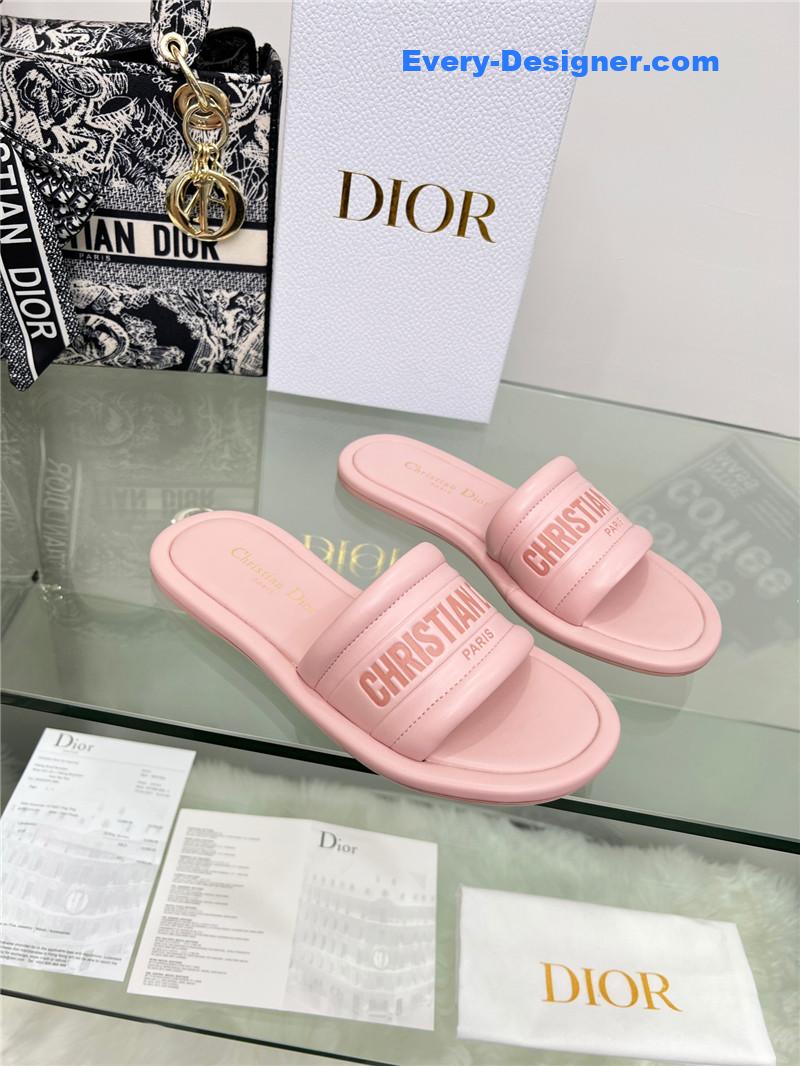 D10r platform sandals