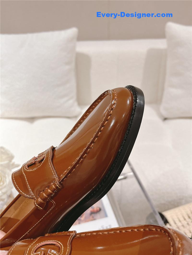 Gvc*1 british style loafers