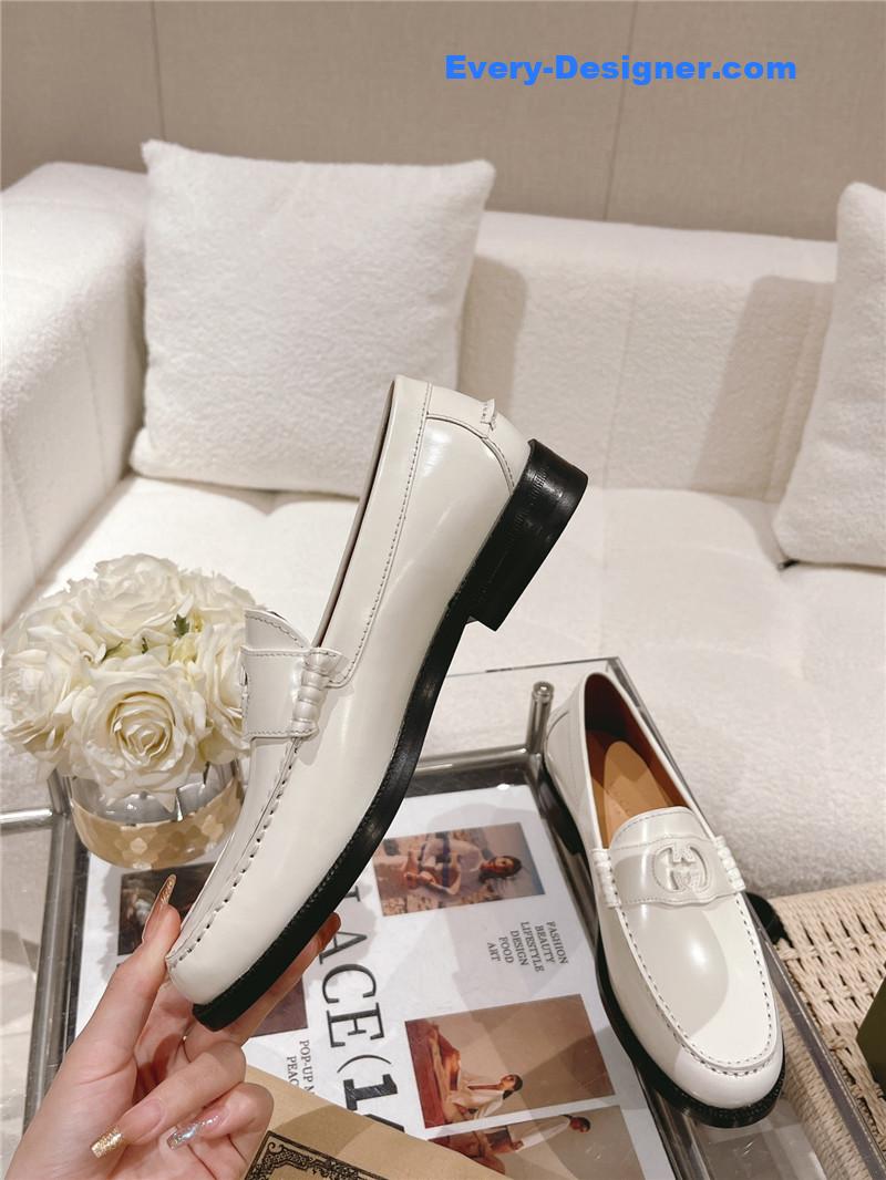 Gvc*1 british style loafers