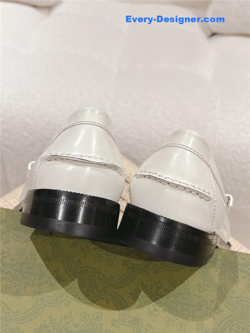 Gvc*1 british style loafers