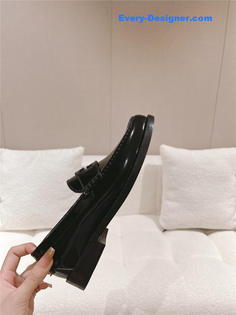 Gvc*1 british style loafers