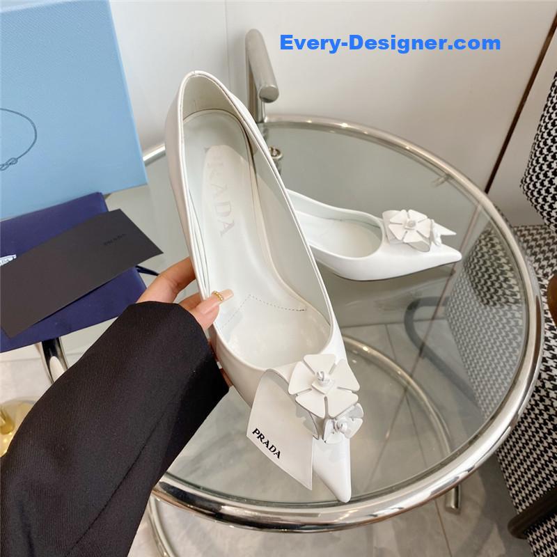 Pra*a flower pointed toe small cone heel shoes