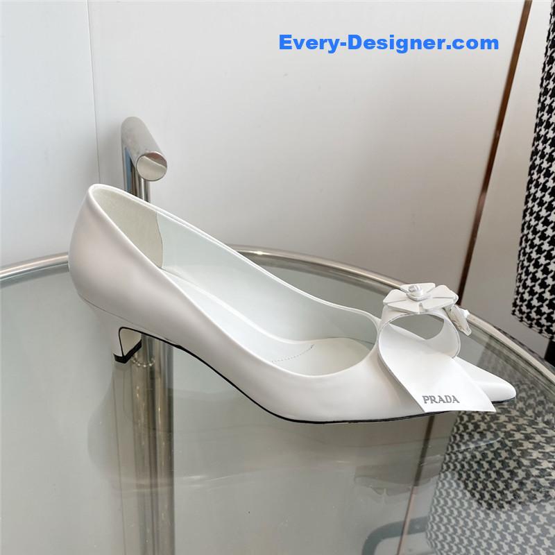 Pra*a flower pointed toe small cone heel shoes