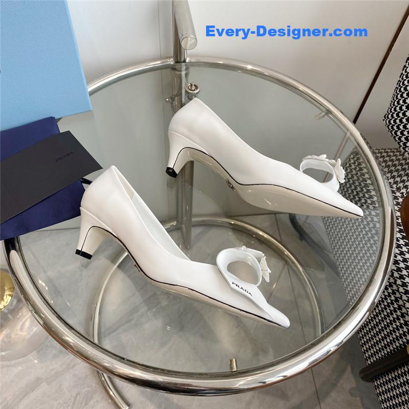 Pra*a flower pointed toe small cone heel shoes