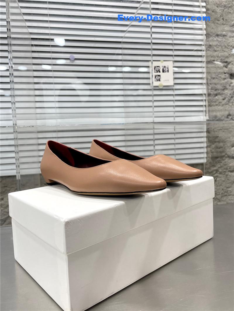 The R0w new french pointed toe chunky low-heeled shoes