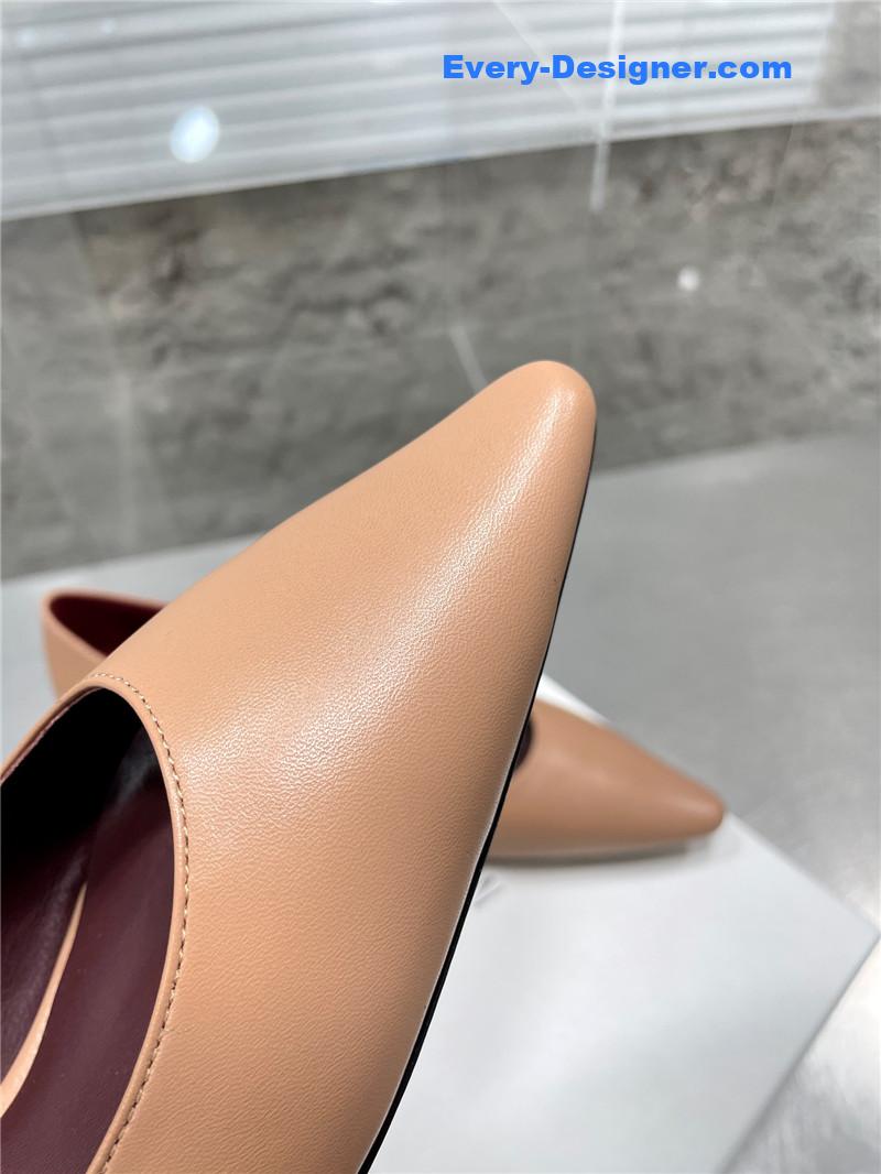The R0w new french pointed toe chunky low-heeled shoes