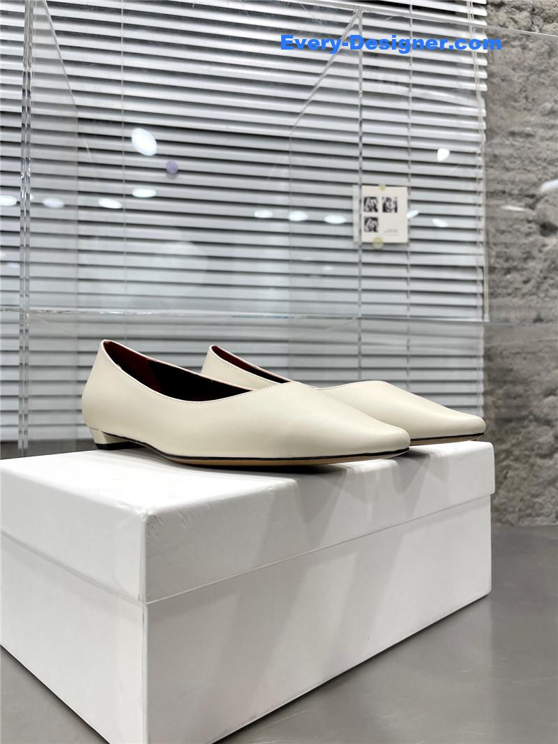 The R0w new french pointed toe chunky low-heeled shoes