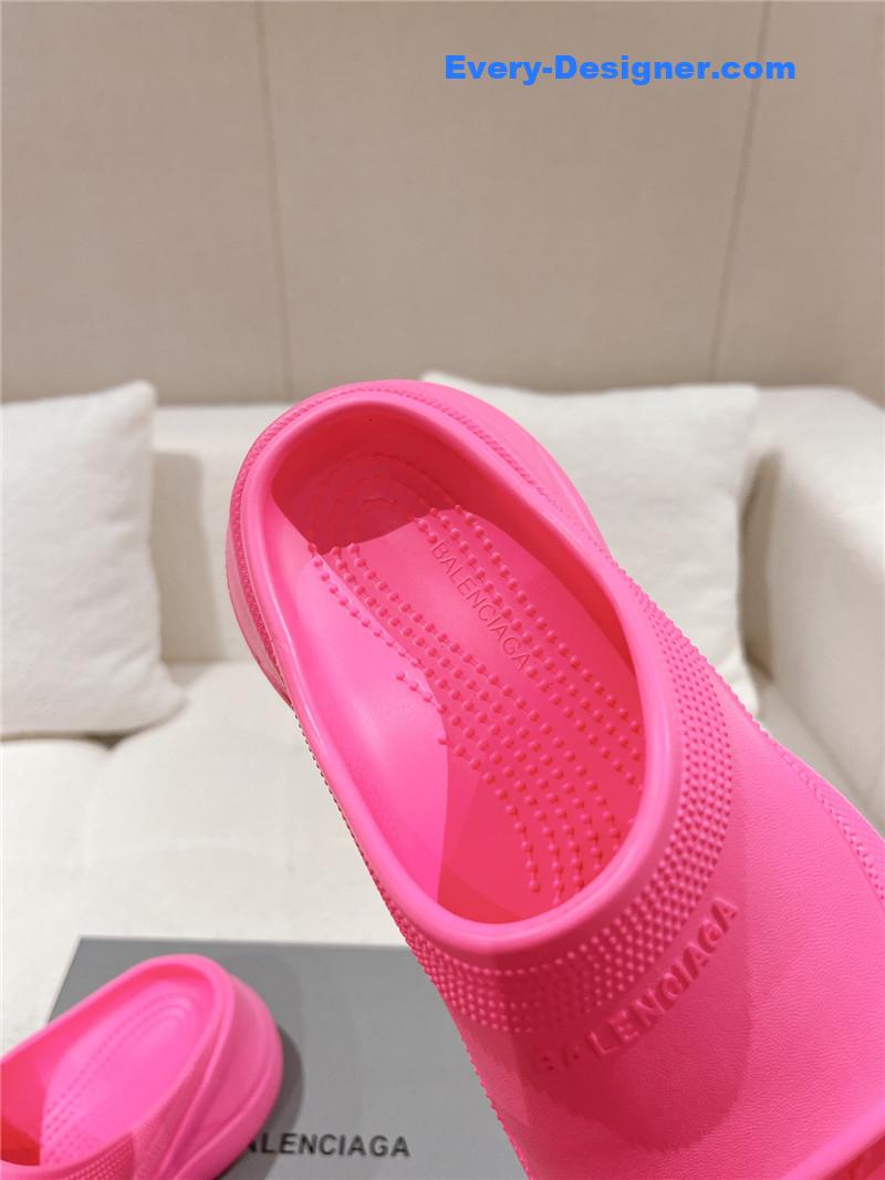 Ba1en*iaga explosive wedge platform sandals