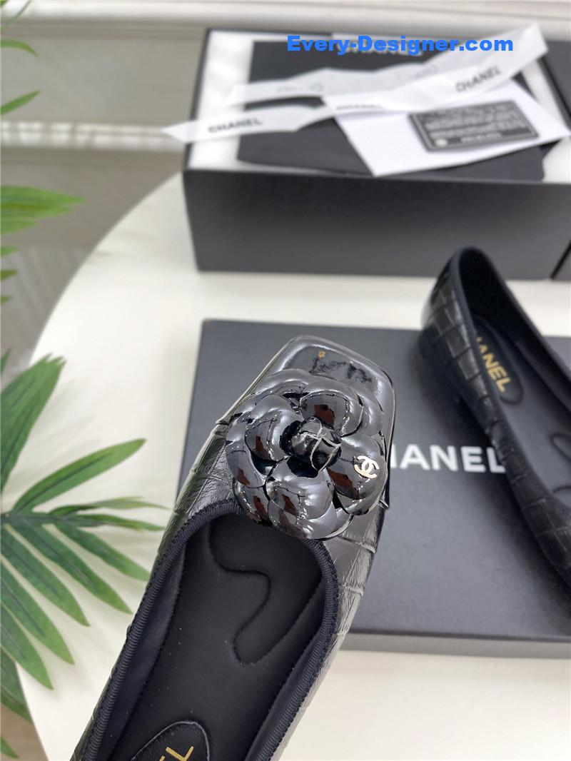 CC catwalk style camellia shoes