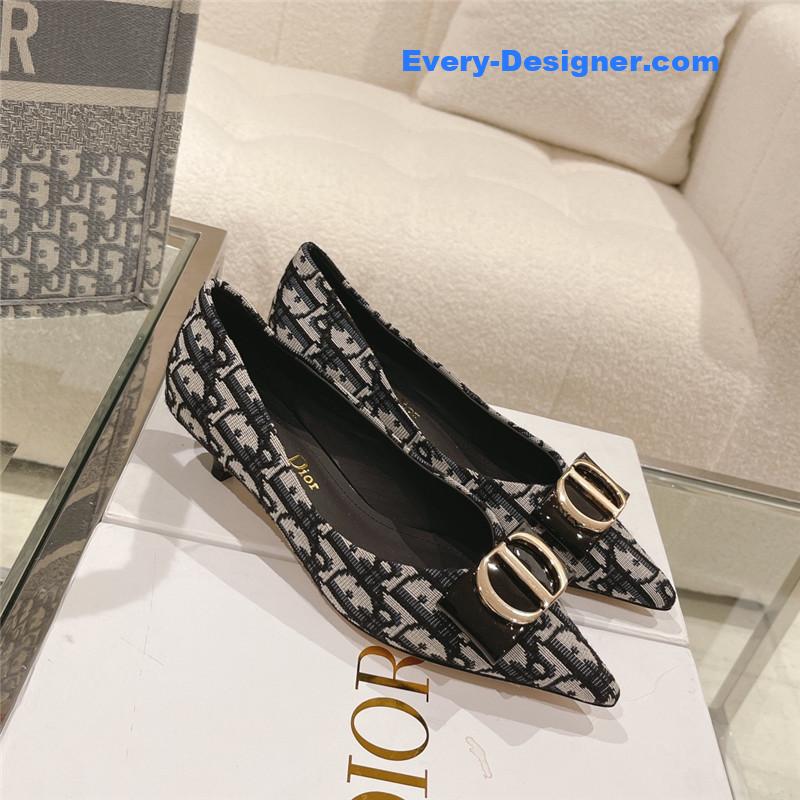 D10r early spring new cat heel shoes