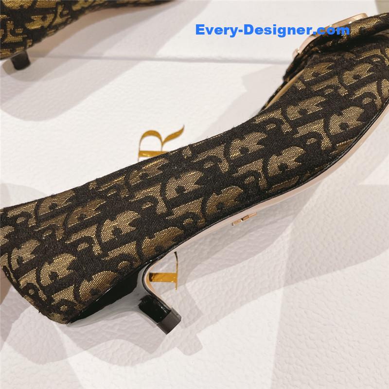 D10r early spring new cat heel shoes