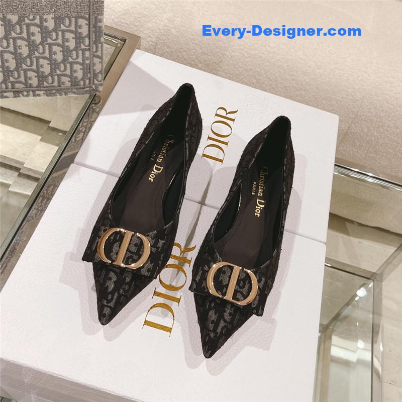 D10r early spring new cat heel shoes