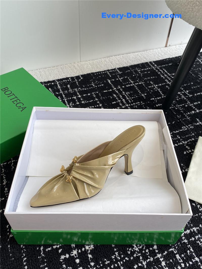 b0tt*ga Ven*ta pre-fall new bunnie mules