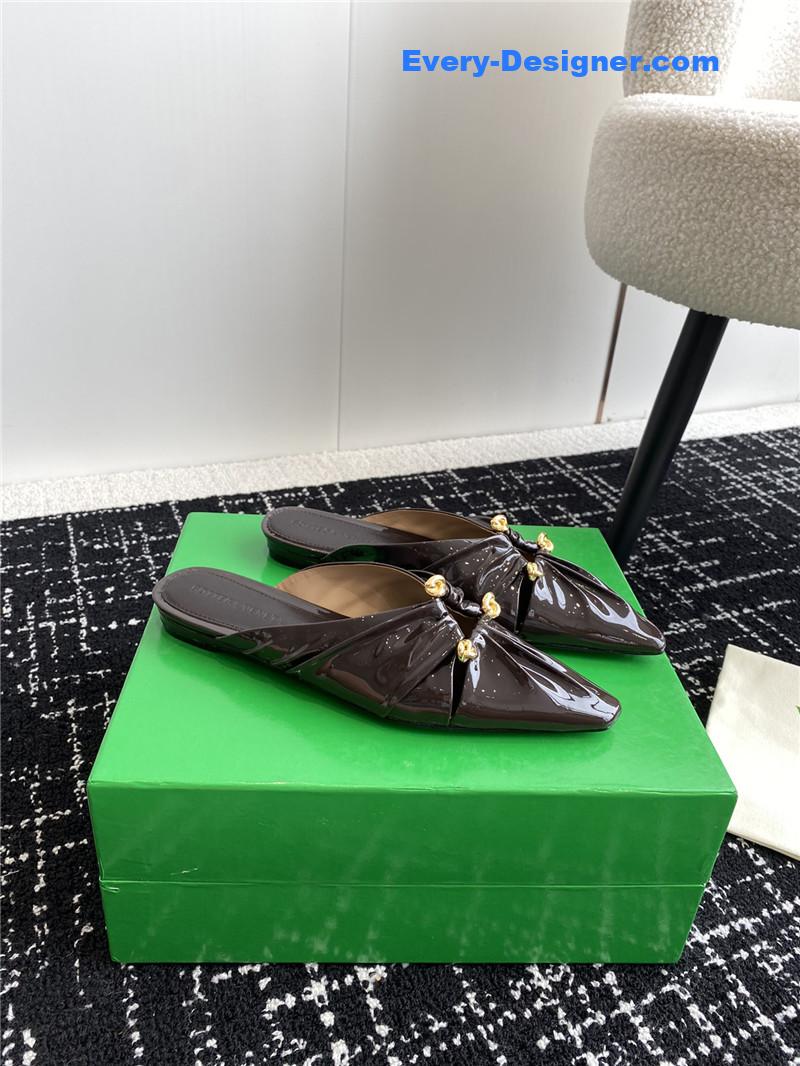 b0tt*ga Ven*ta pre-fall new bunnie mules