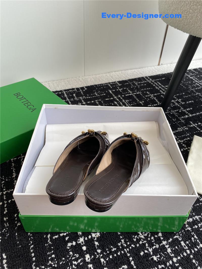 b0tt*ga Ven*ta pre-fall new bunnie mules