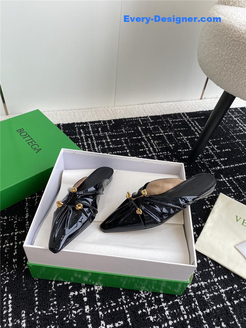 b0tt*ga Ven*ta pre-fall new bunnie mules