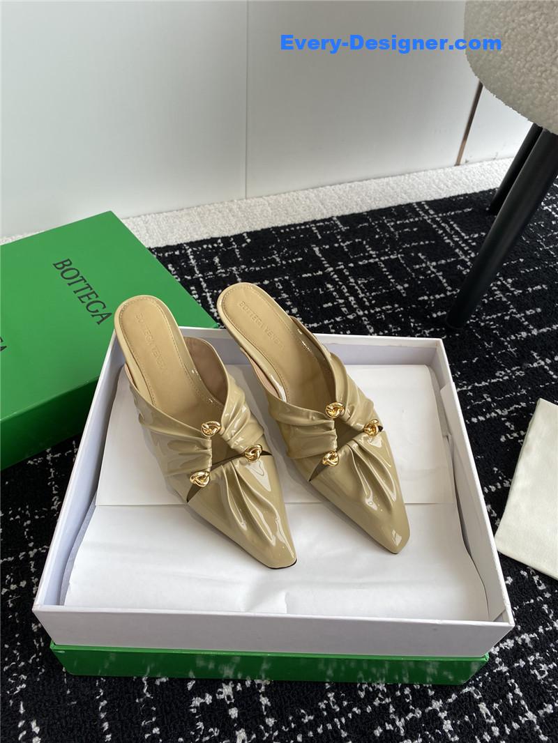 b0tt*ga Ven*ta pre-fall new bunnie mules