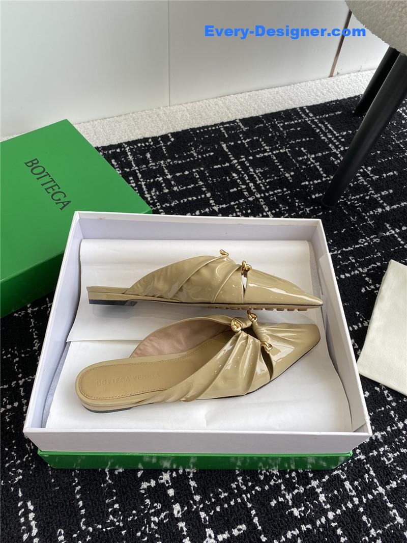 b0tt*ga Ven*ta pre-fall new bunnie mules