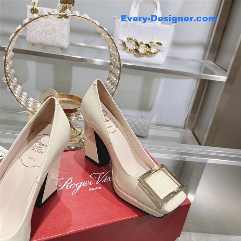 Roger vivier classic buckle pumps
