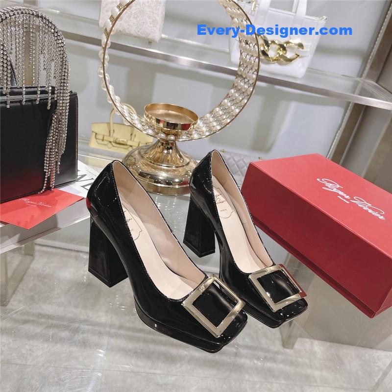 Roger vivier classic buckle pumps