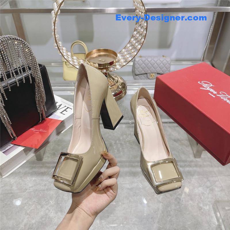 Roger vivier classic buckle pumps