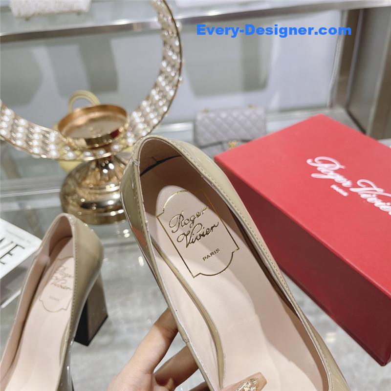 Roger vivier classic buckle pumps