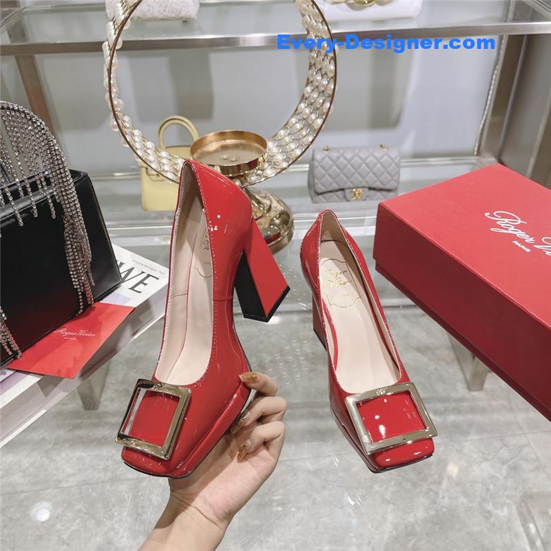 Roger vivier classic buckle pumps