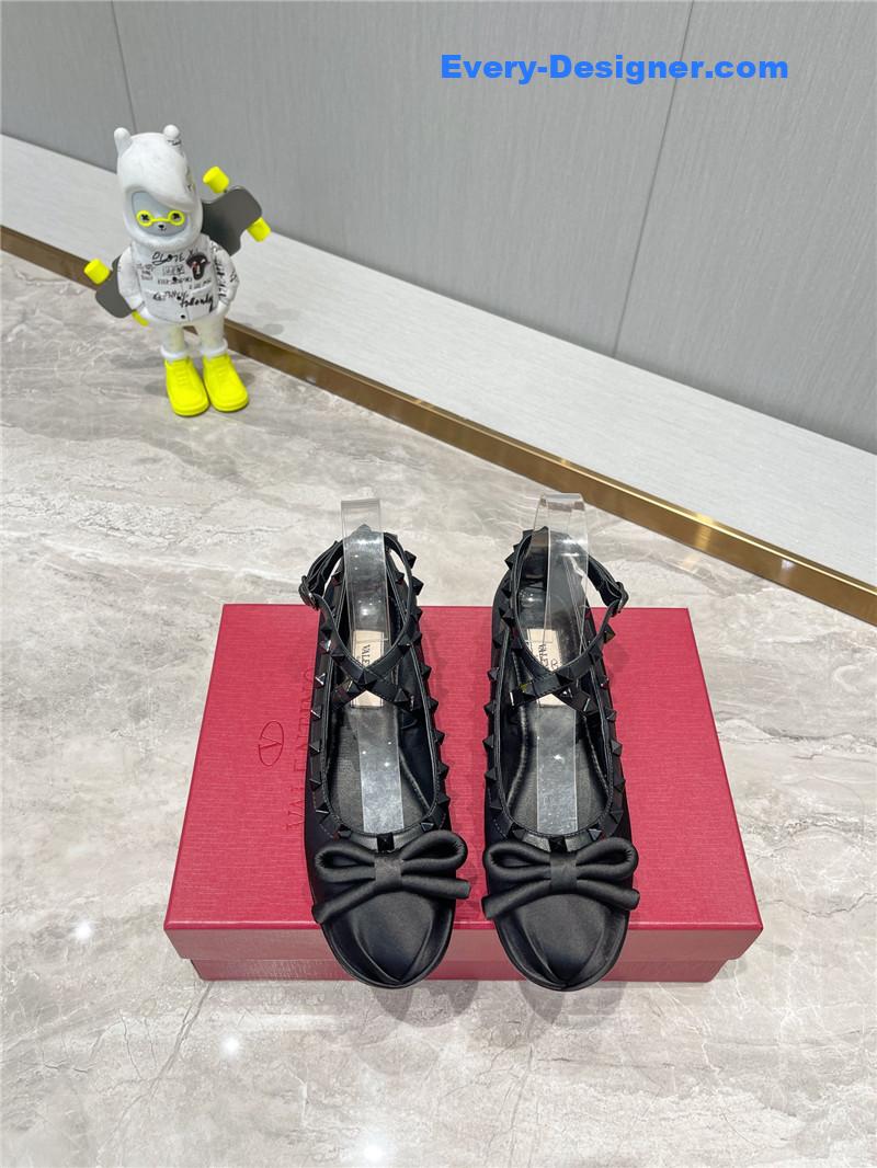 Va1e*ntin0 rockstud studded satin ballet flats