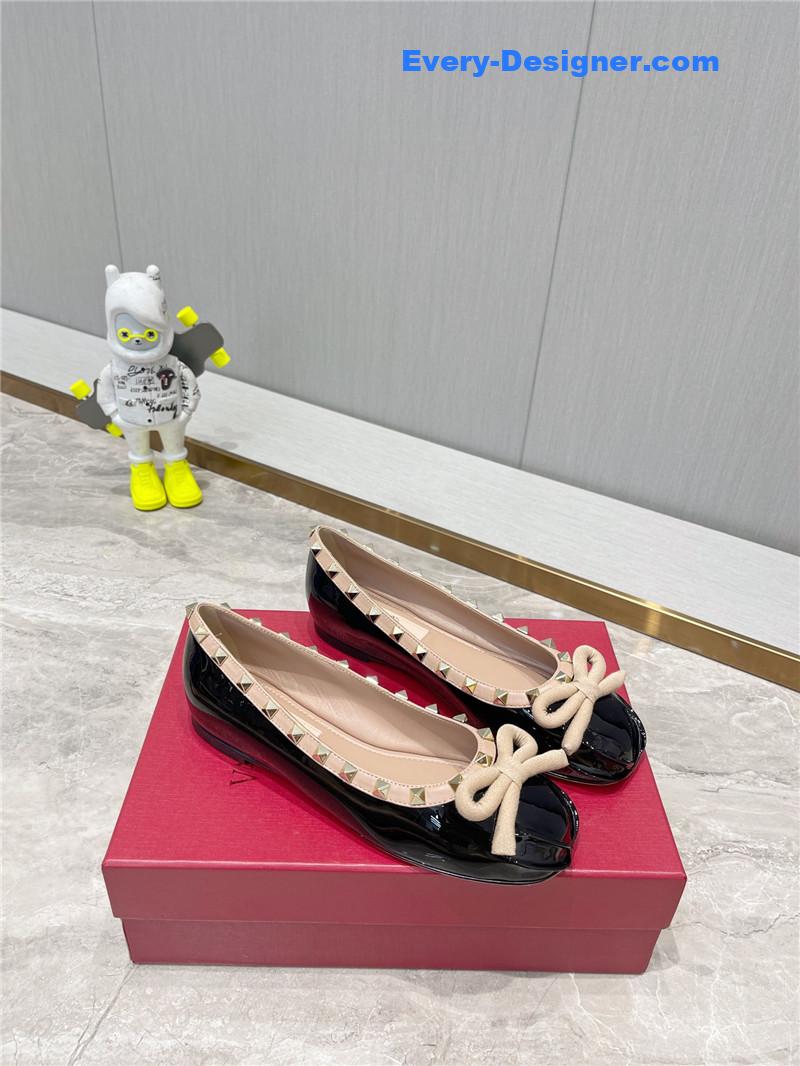 Va1e*ntin0 rockstud studded satin ballet flats