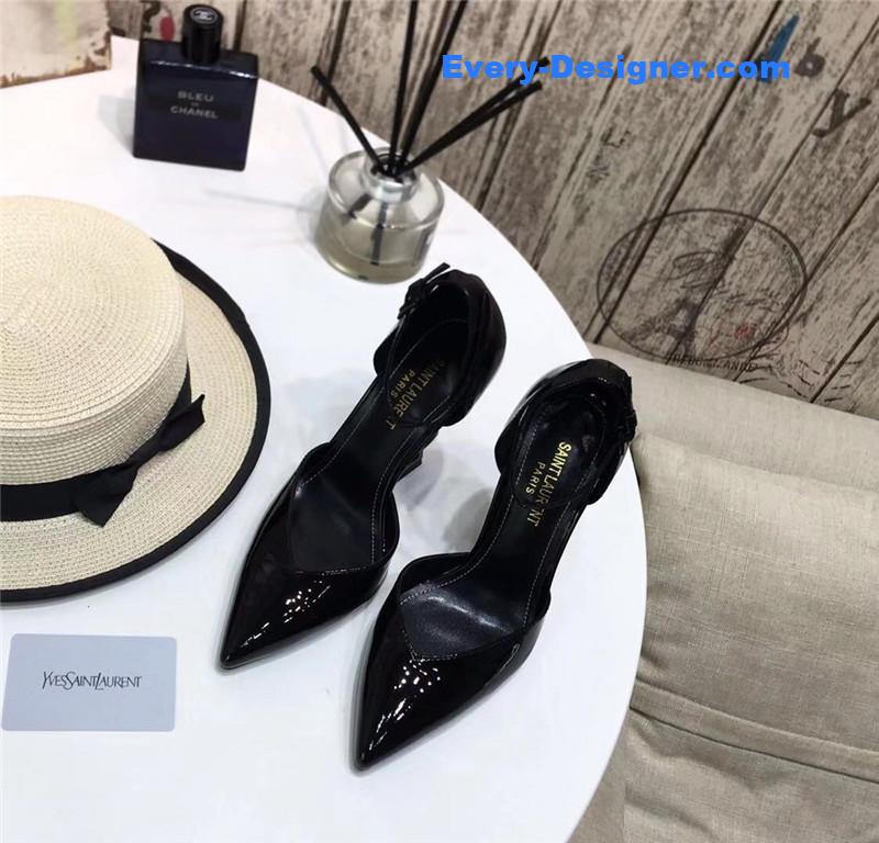 Y51 classic Y51 logo heel pumps