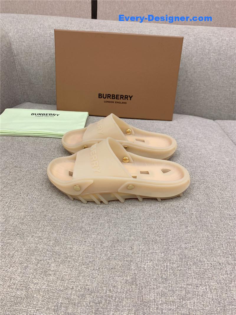 Bv*b*rry new hollow slippers