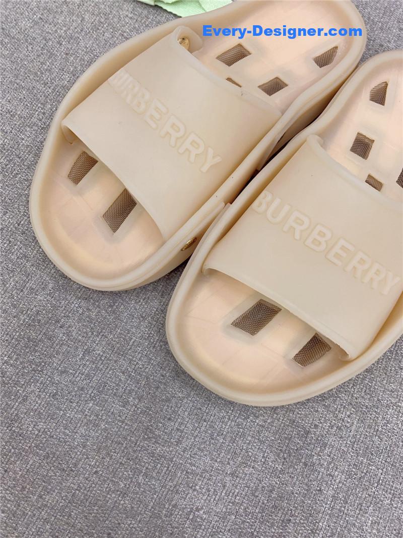 Bv*b*rry new hollow slippers