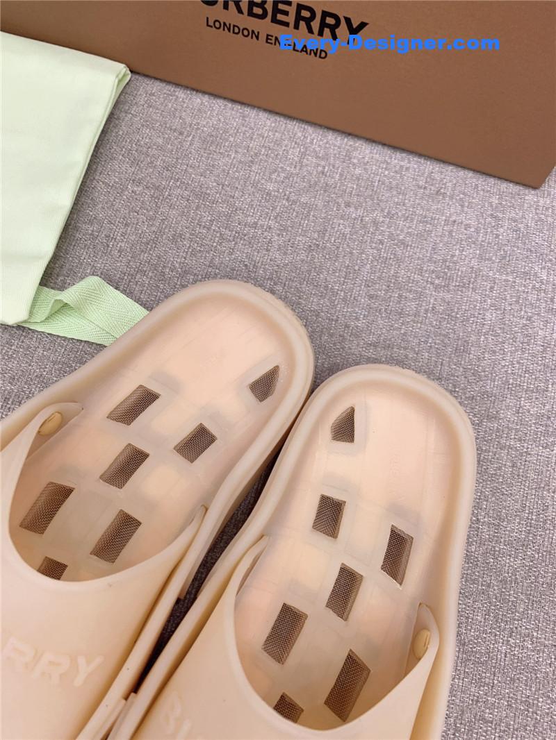 Bv*b*rry new hollow slippers