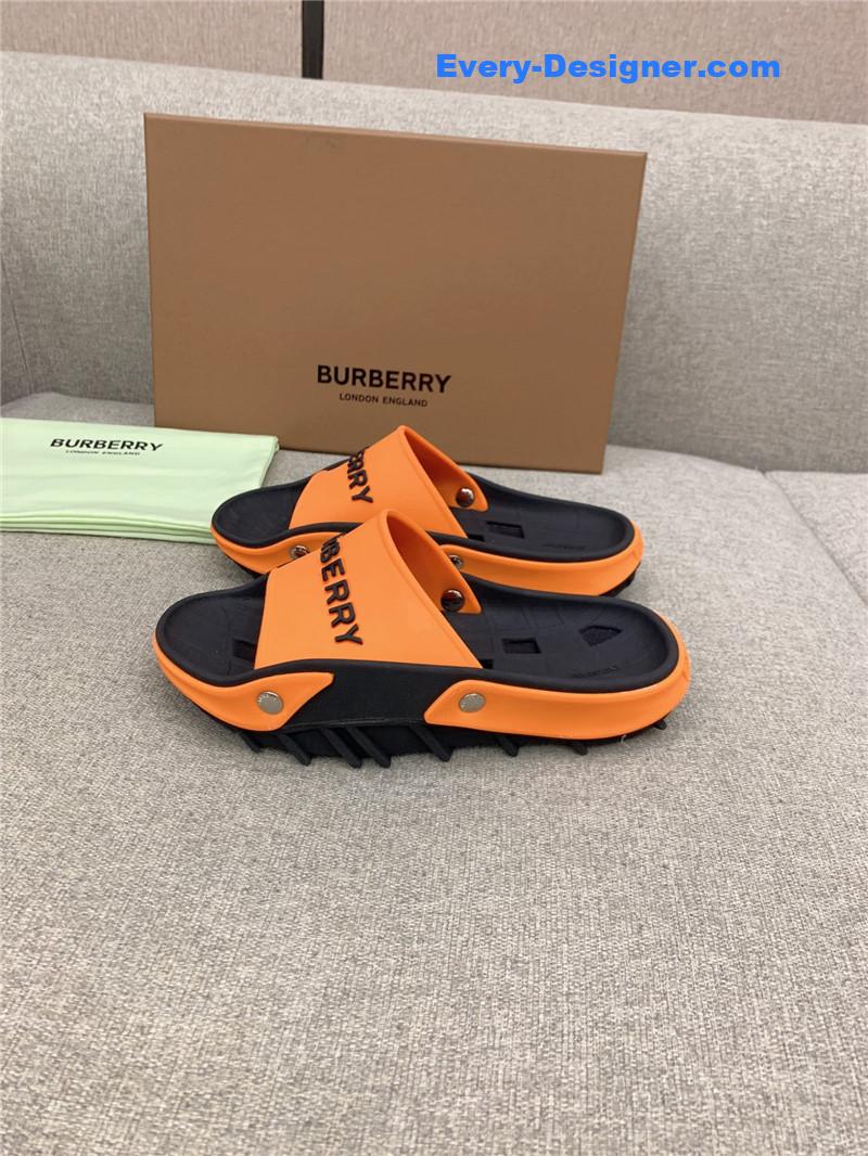 Bv*b*rry new hollow slippers