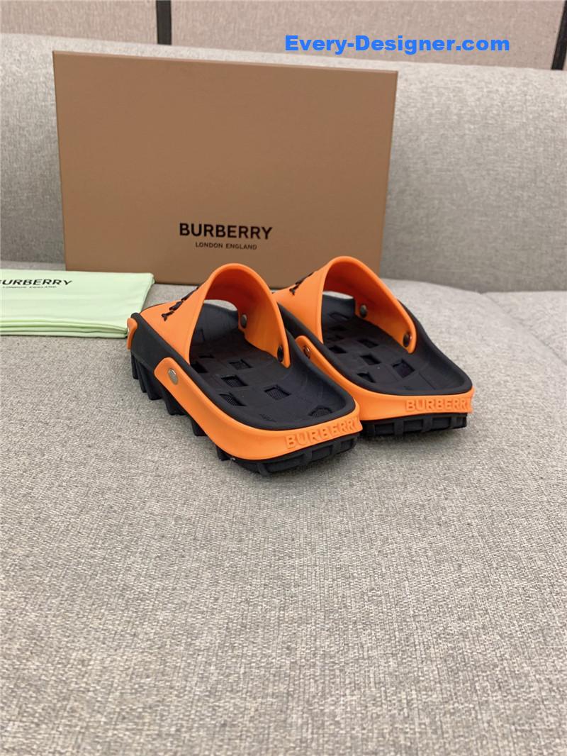 Bv*b*rry new hollow slippers