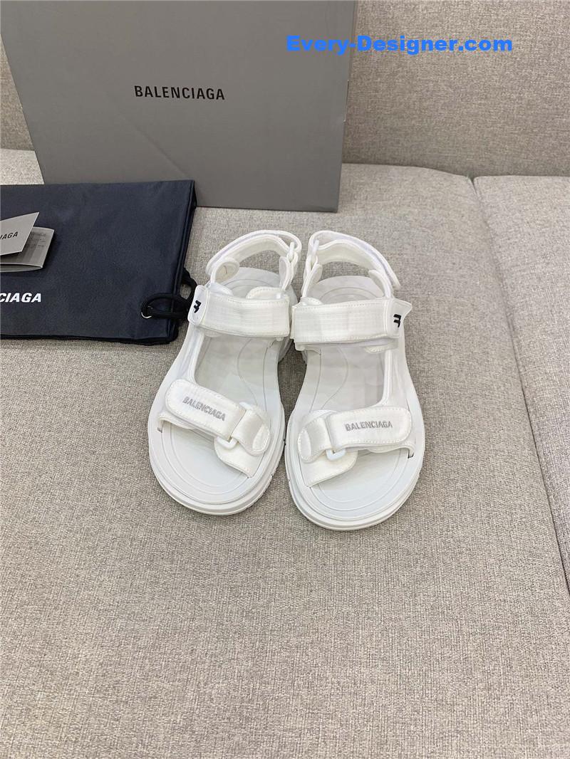 Ba1en*iaga new velcro sandals