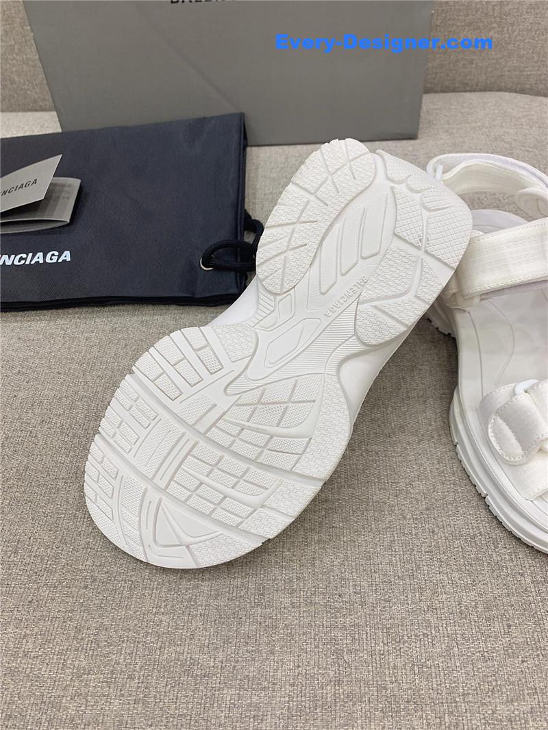 Ba1en*iaga new velcro sandals