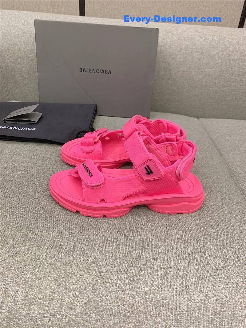 Ba1en*iaga new velcro sandals