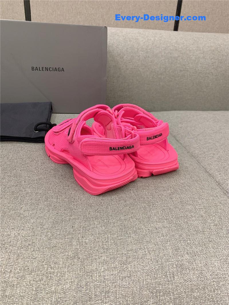 Ba1en*iaga new velcro sandals