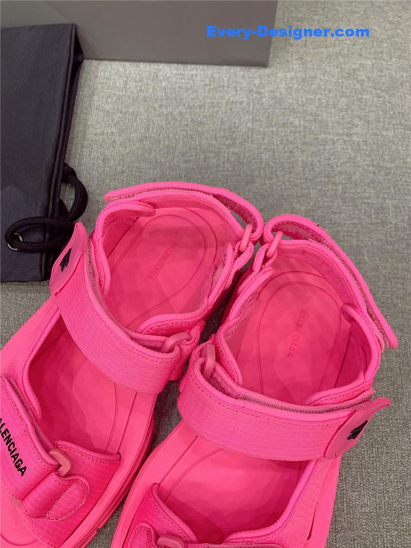 Ba1en*iaga new velcro sandals