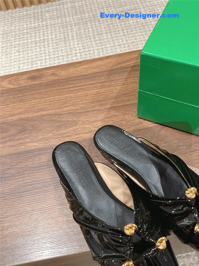 b0tt*ga Ven*ta brown leather mules