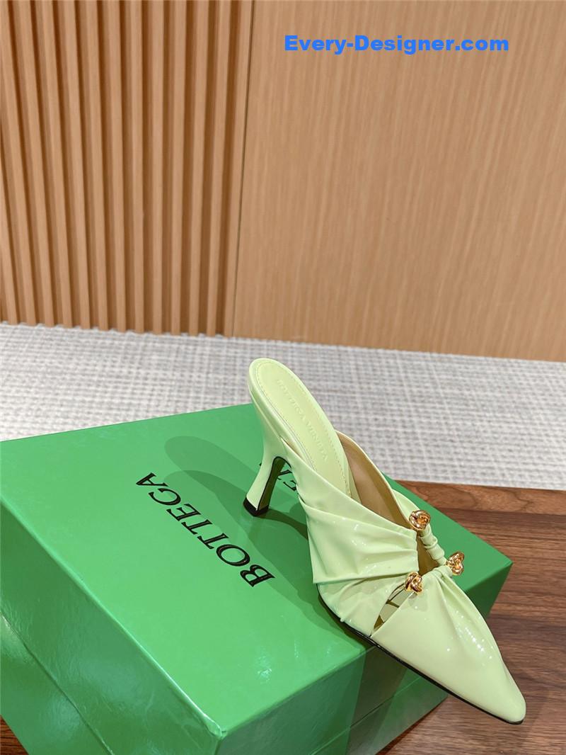 b0tt*ga Ven*ta bunnie mules