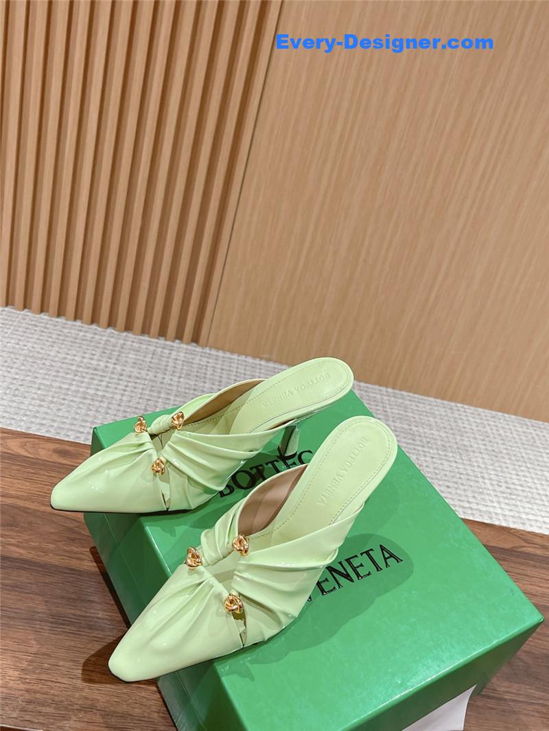 b0tt*ga Ven*ta bunnie mules