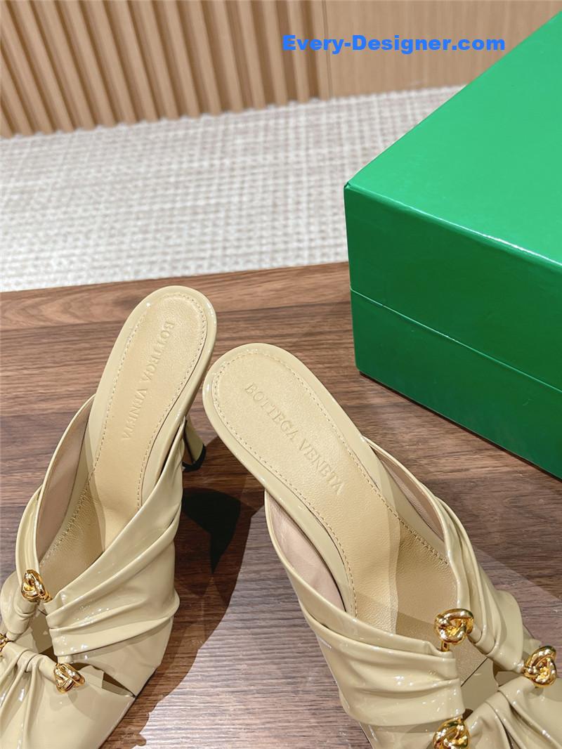 b0tt*ga Ven*ta bunnie mules