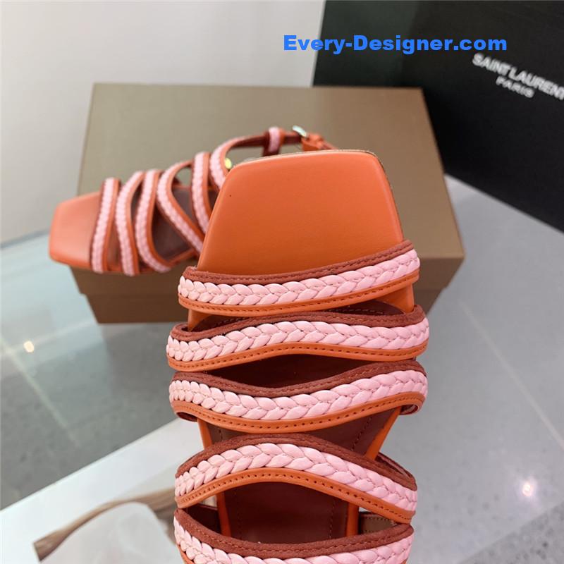 L0r0 P1ana flat sandals