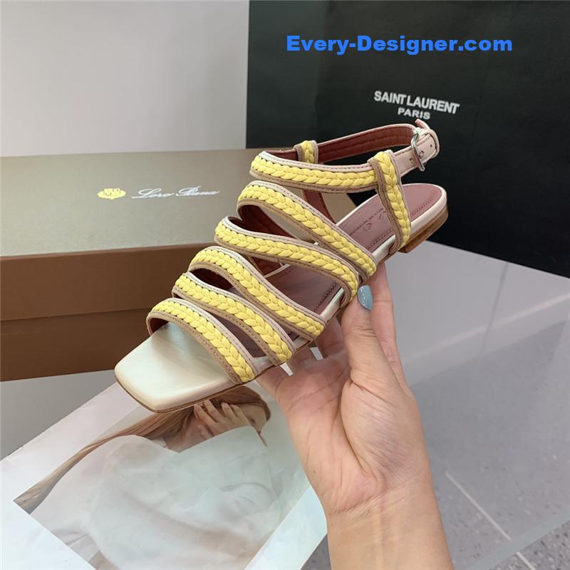 L0r0 P1ana flat sandals