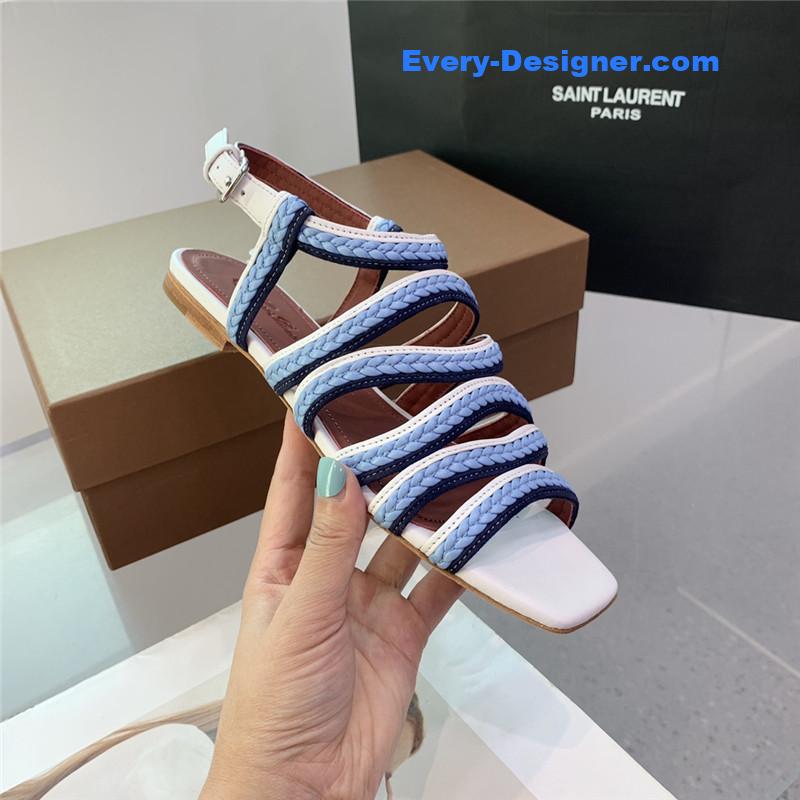 L0r0 P1ana flat sandals