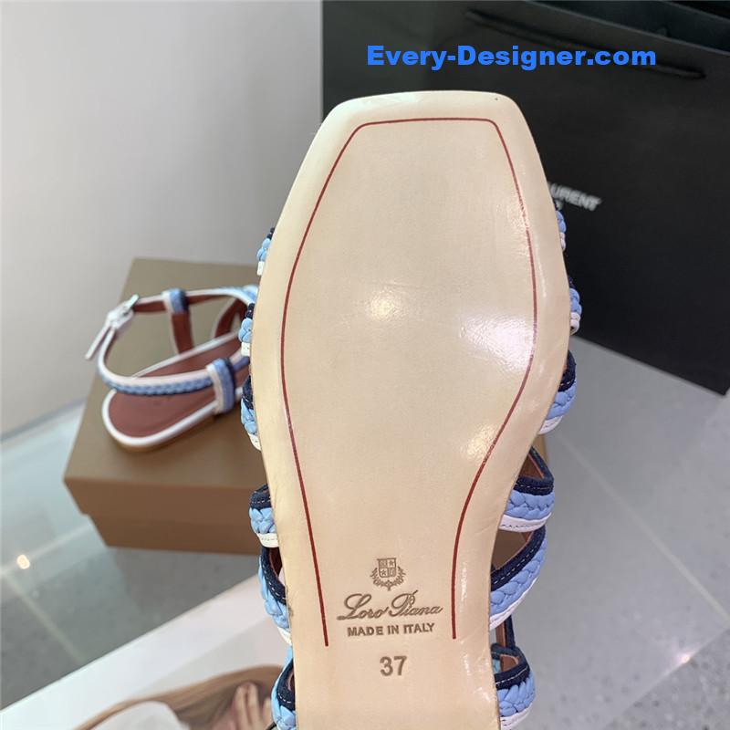 L0r0 P1ana flat sandals